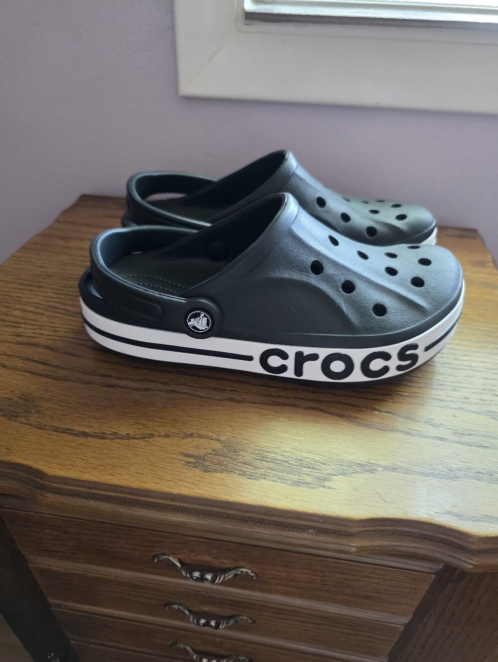 Crocs - Picture 2 of 3